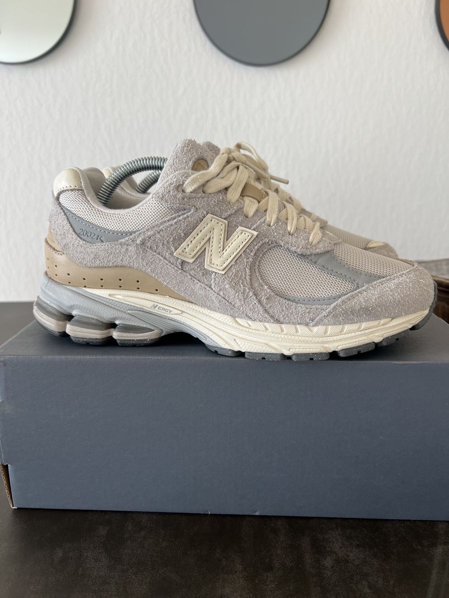 New Balance Herrenschuhe: New Balance 2002R Protection Pack Gris – Gebraucht aus Pully von Afagone