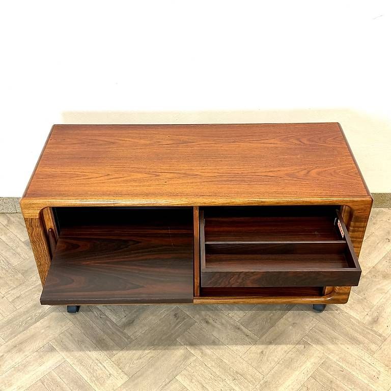 Cassettiere: Mid Century dänisches Sideboard by DYRLUND – Usato da basel venduto da vintory.ch 3