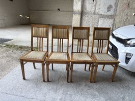     4 Vintage Esszimmerstühle aus Massivholz, gepolstert