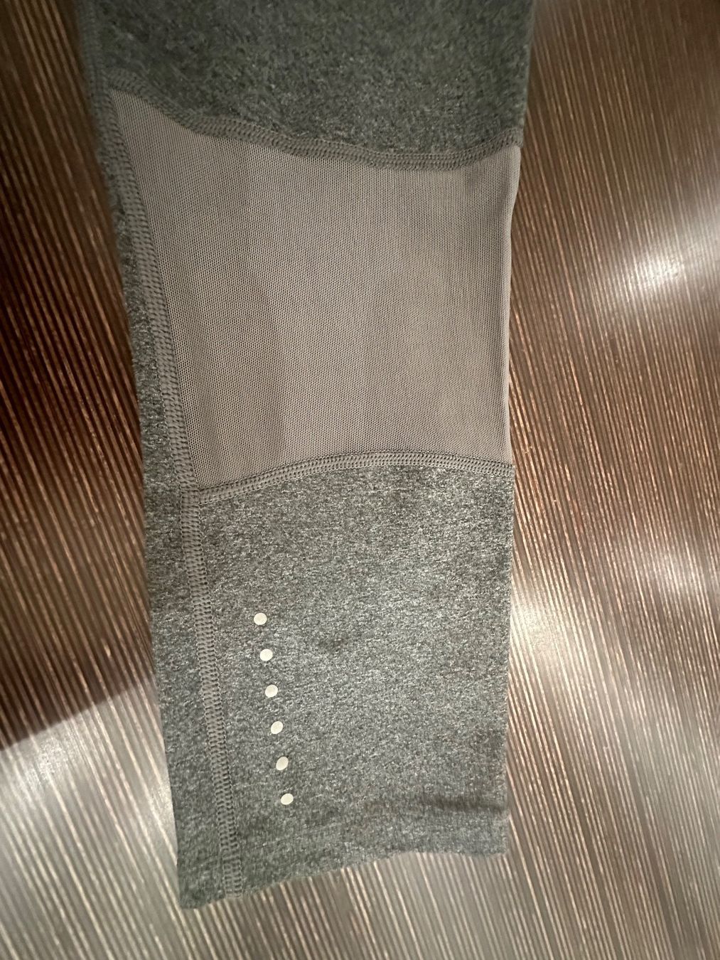 Nike Leggings: Nike Graue Sport Leggins – Usato da Thalwil venduto da ViviFu 3