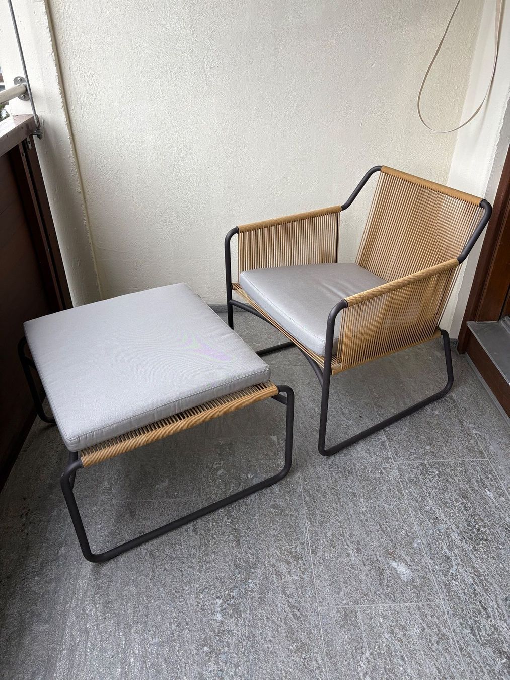 Poltrone: Sessel mit Hocker, Harp 311, Roda – Usato da Zürich venduto da Bda1 3