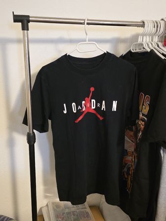 T-shirt Jordan noir taille S 🚨 AB 1chf