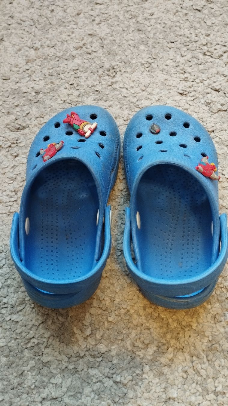 Scarpe per ragazzi: Blaue Clogs Gr. 26 – Usato da Wangs venduto da Gabrill 1