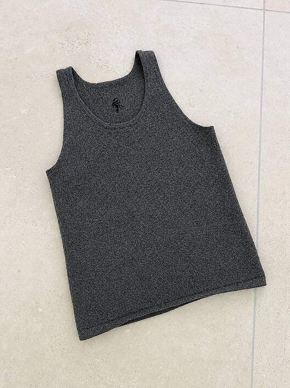 Tops: Kaschmir Tanktop Gr. XS – D'occasion à Merlischachen par GlamGarb
