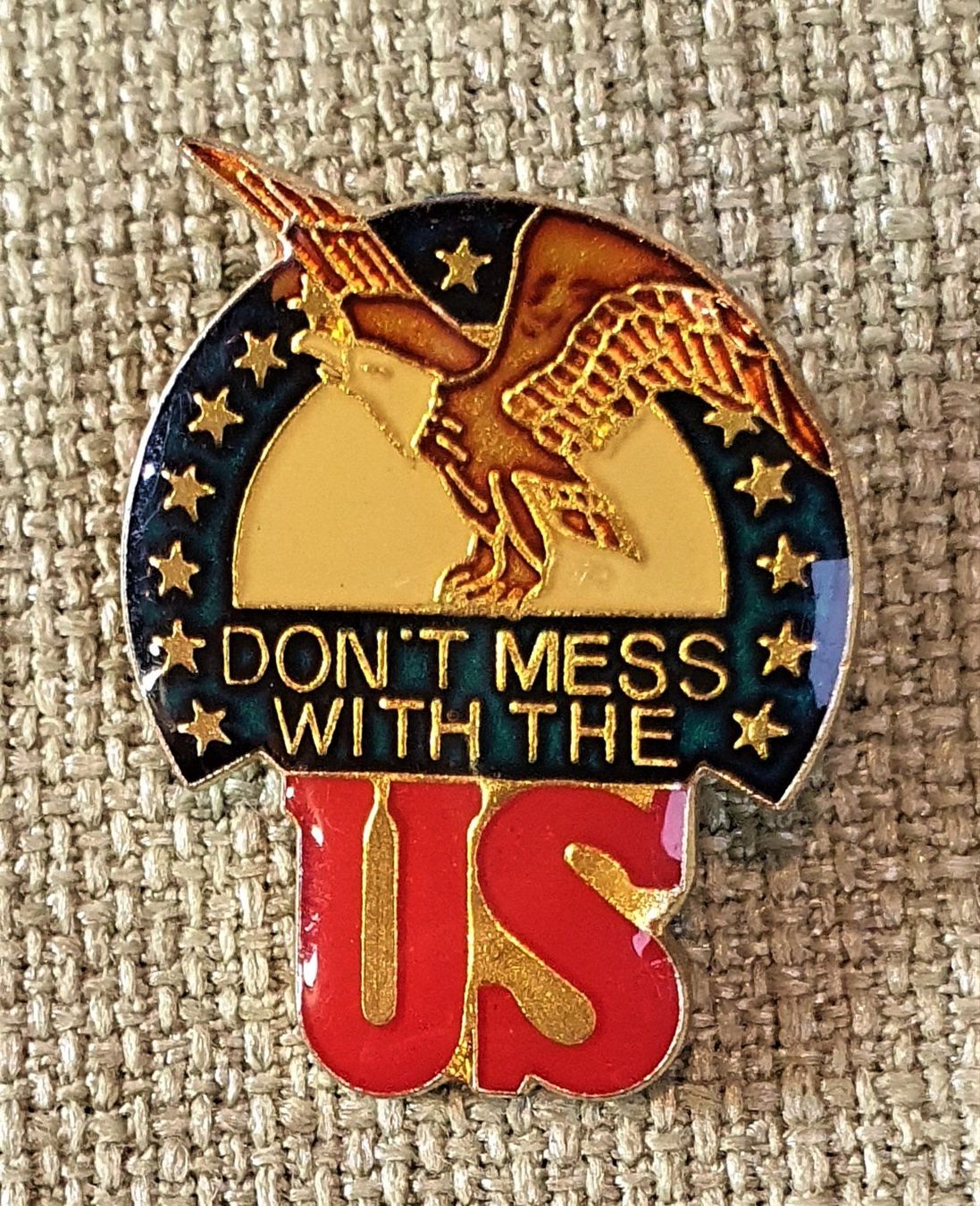 Placchette & Badge: H916 - Pin Adler Dont't Mess with the US – Usato da Reinach BL venduto da Boston-Verkauf