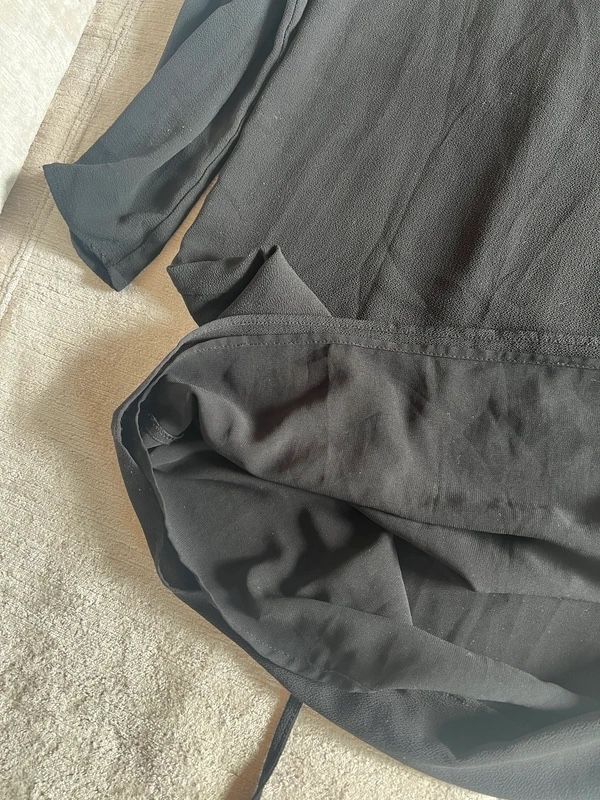 Zara Kleider: Robe Zara noire à lacets, élégante et confortable - Taille M – Gebraucht aus Lausanne von Stephaniesdressing 7