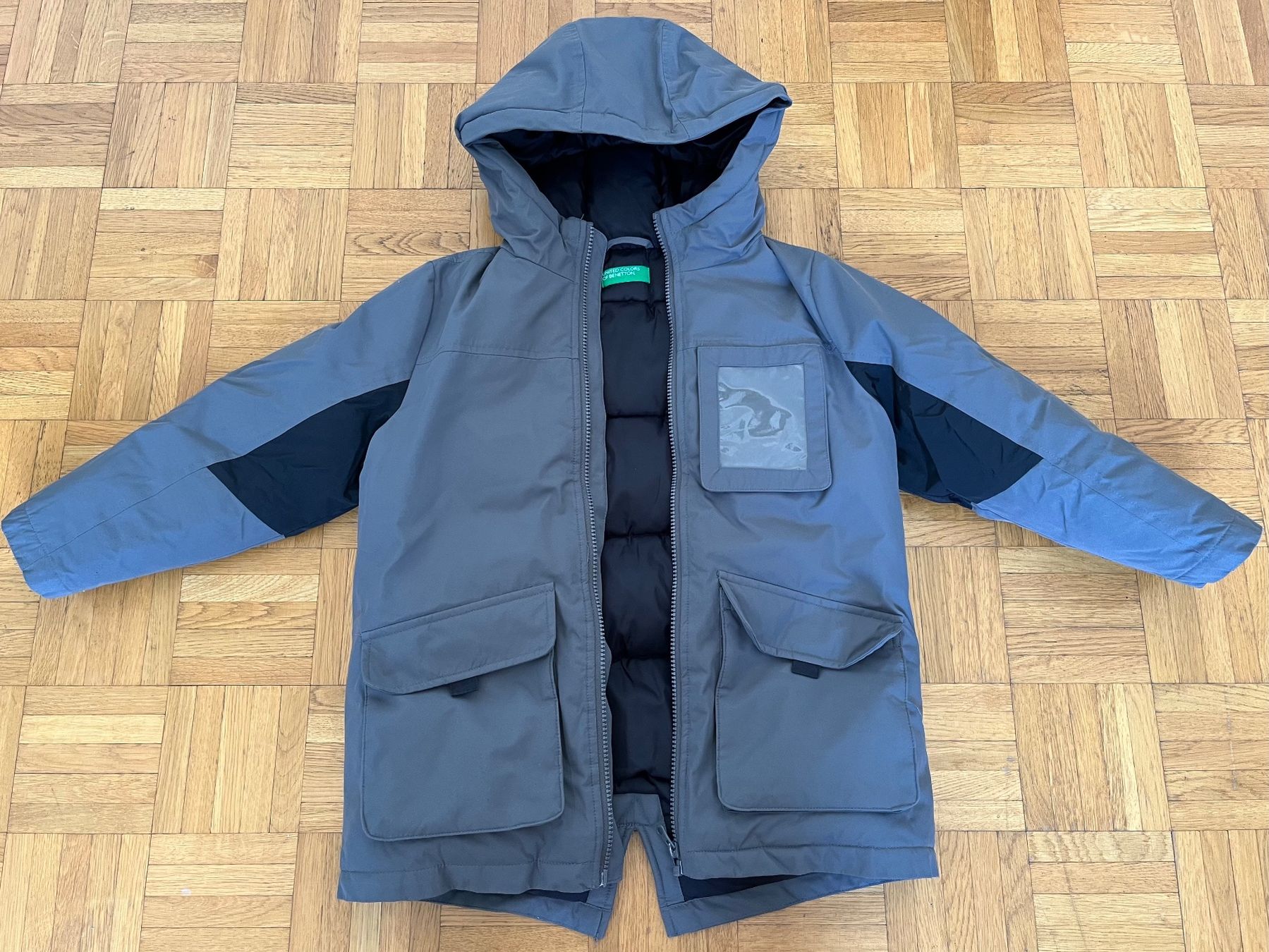 Benetton Giacche & Cappotti: Veste Benetton taille 6-7 ans – Usato da Genève venduto da ded_dg7w