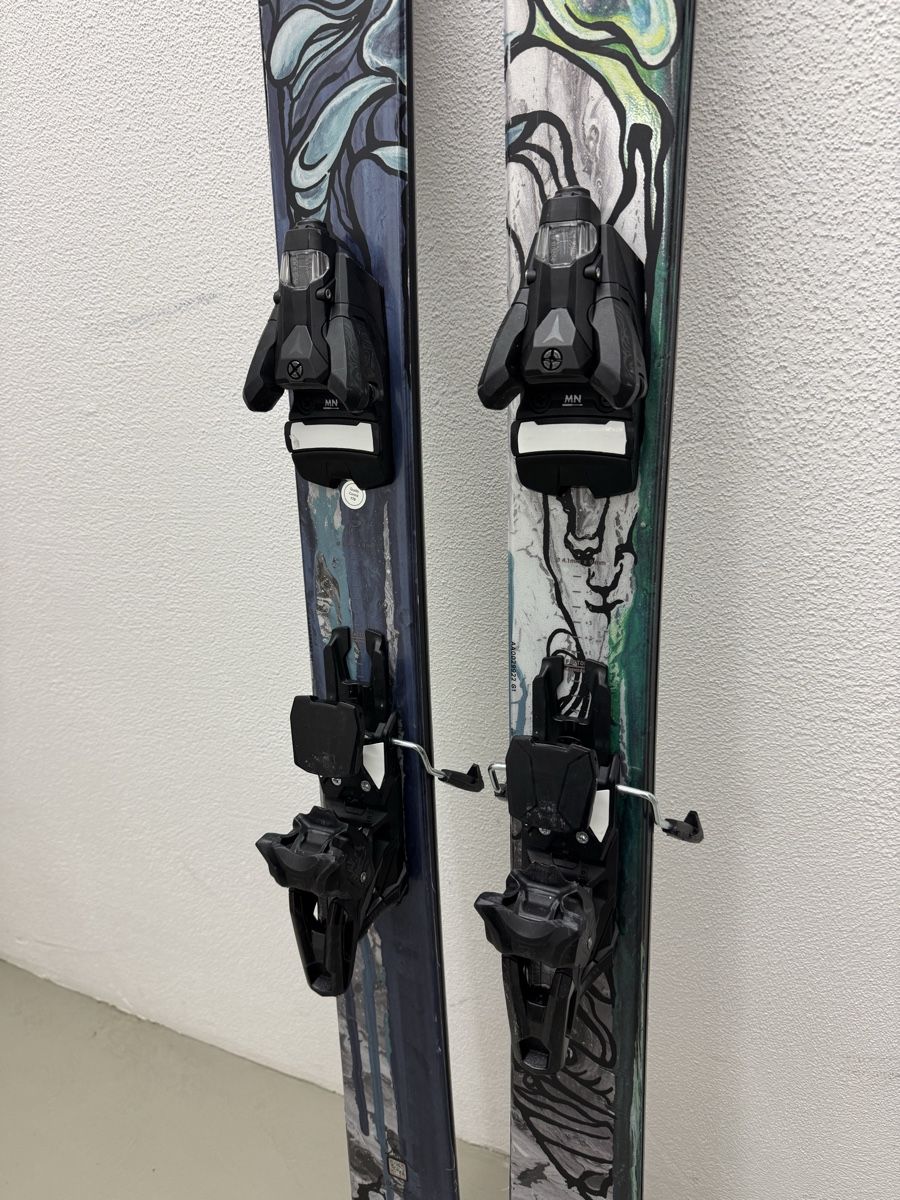 Atomic Skis: Ski Atomic Bent 100 mit Strive 14 – Gebraucht aus Mastrils von Alabama3 2