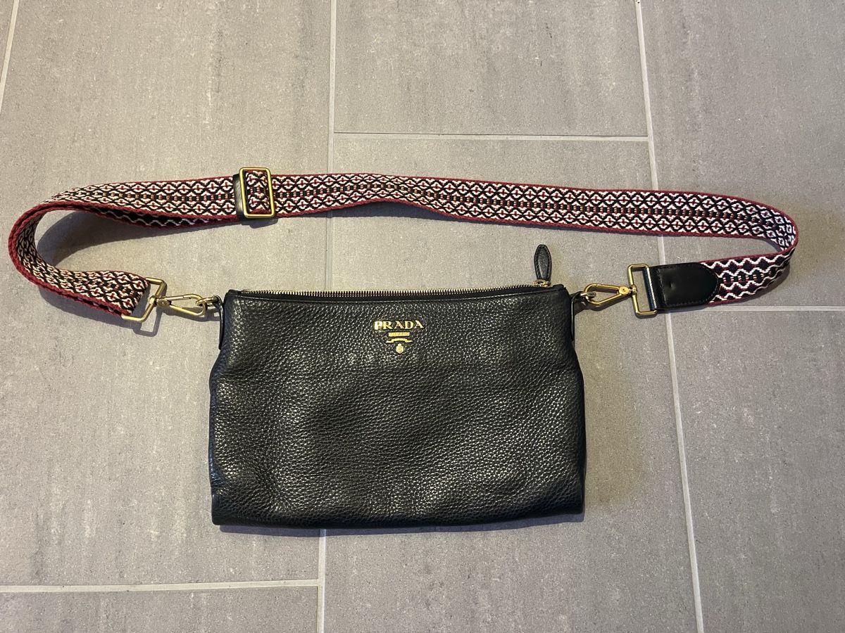 Prada Borse da donna: Prada Handtasche mit Garantie Karte – Usato da Neerach venduto da fuz_8d7l 1
