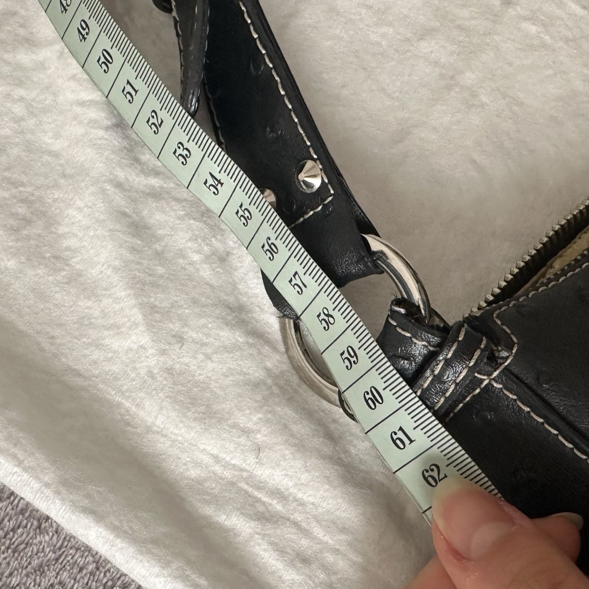 Guess Borse da donna: Guess Vintage Monogram Hand Bag – Usato da Givisiez venduto da dor_xb9k 8