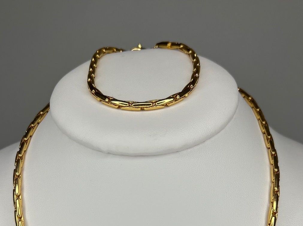 Altri gioielli: Set collier et bracelet en acier chromé Doré – Nuovo (secondo la descrizione) da Nyon venduto da stylevintage79 1
