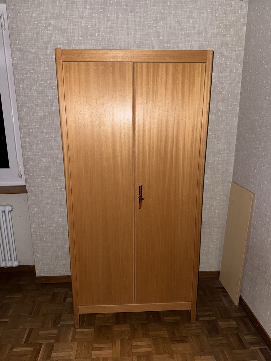 Armadi: Kleiderschrank Holz – Usato da Thayngen venduto da laylay_xD