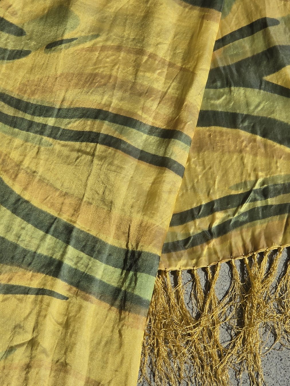 Foulard & Sciarpe: Seidenschal mit Fransen, L 136 cm – Nuovo e nell'imballaggio originale da Frauenfeld venduto da Schenken-mit-Herz 1