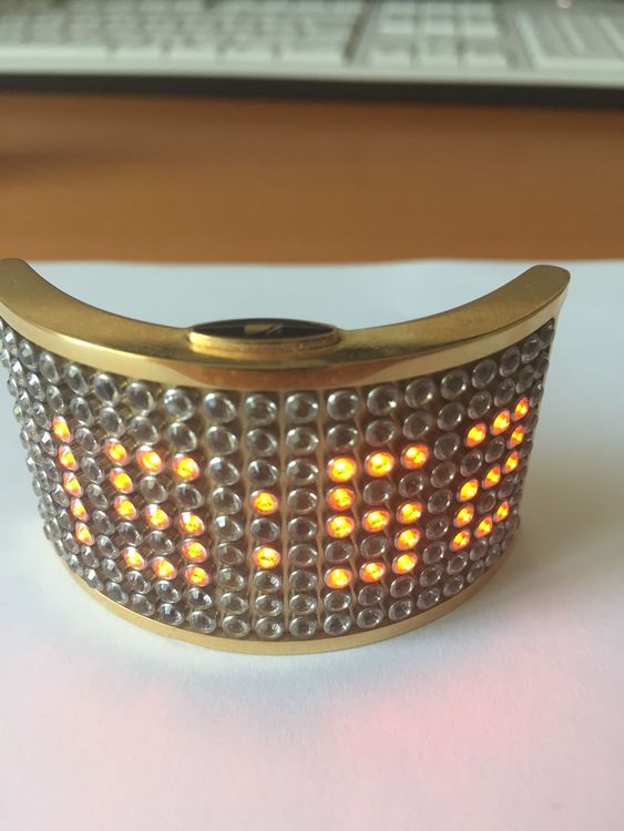 Swarovski d 2024 light watch