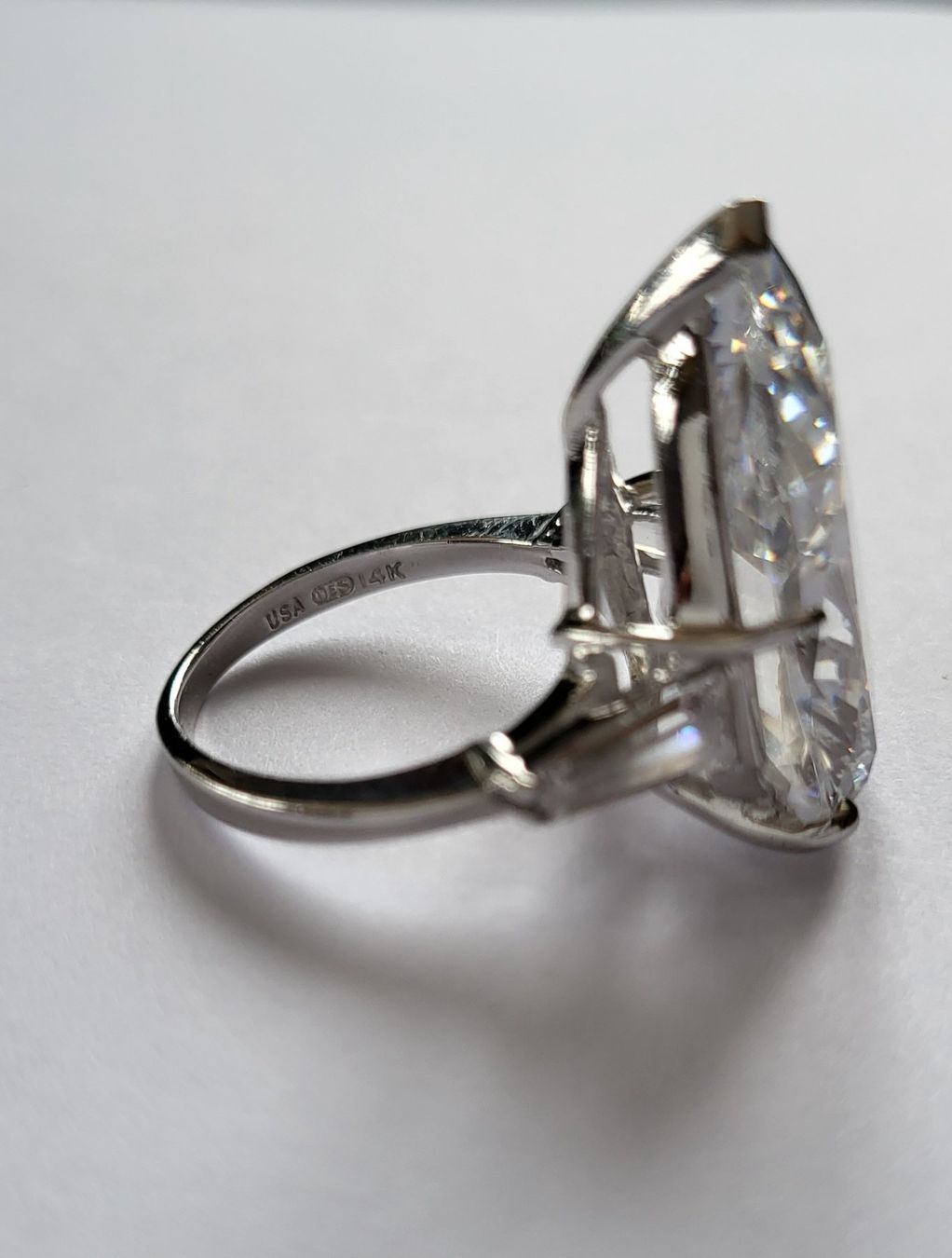 Anelli: Massiv 585 Weiss Gold Ring Mit Steine – Usato da Wald ZH venduto da Aniade 6
