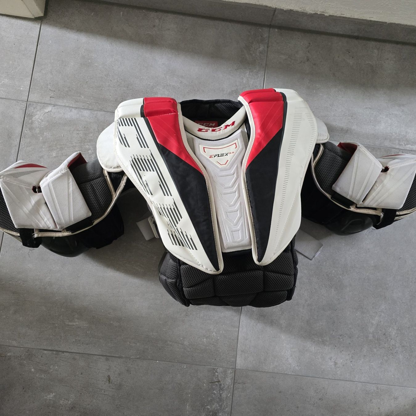 Ccm Protezioni & Imbottiture: Plastron de gardien hockey – Usato da Tramelan venduto da banige