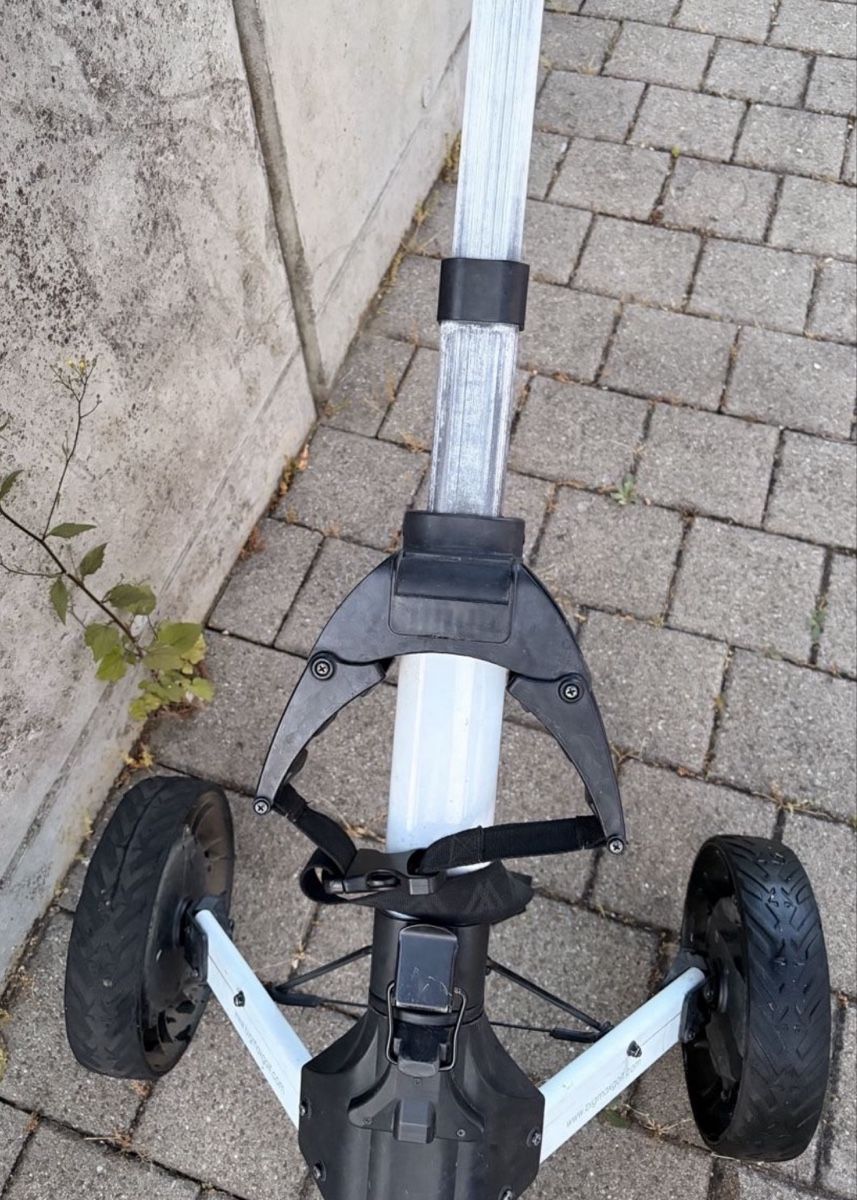 Big Max Chariots: Golf Trolley BIG MAX Nano Plus gebraucht – D'occasion à Schaffhausen par GreenApple212 1