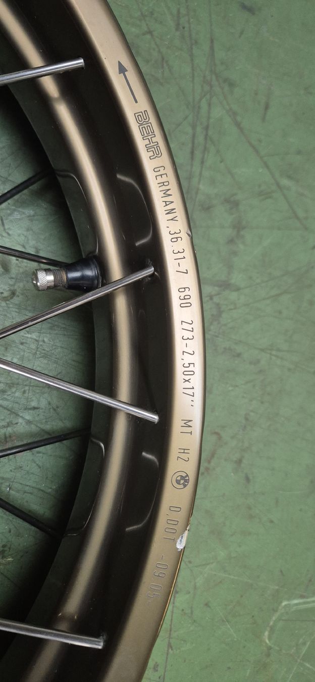 Pneumatici & Ruote complete: BMW R 1200 GS HP2 Hinterrad – Usato da Mülligen venduto da Hurum 1