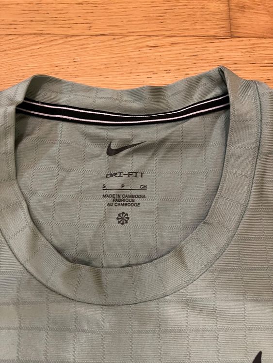 dimitrov nike shirt