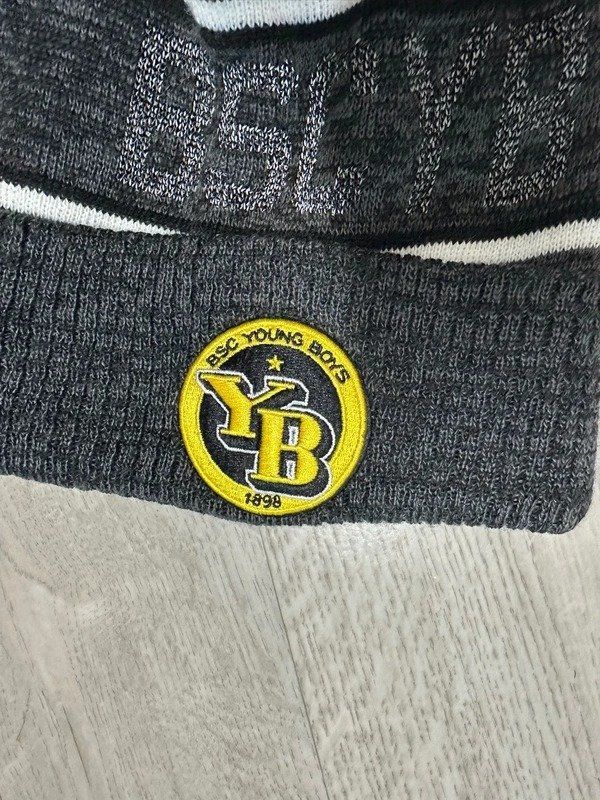 Copricapi, berretti & cappellini: New Era BSC Young Boys Winter Beanie – Usato da Bellinzona venduto da LA-ropa-de-Juan 5