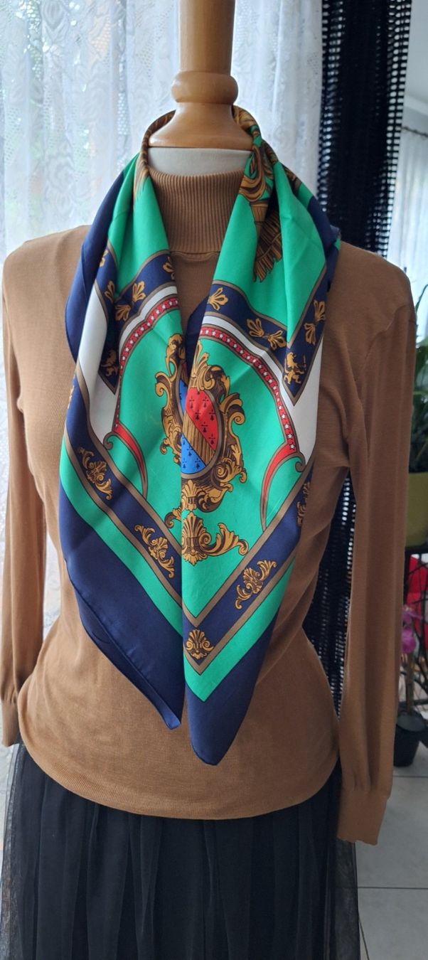 Foulards, Tücher & Schals: Foulard Vintage en soie – Gebraucht aus St-Triphon von Jldr0 1