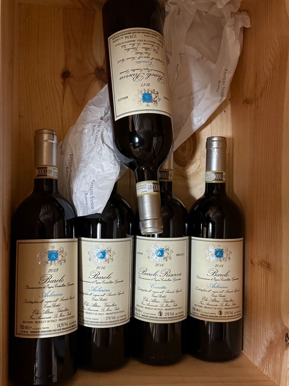 Vino: Barolo Elio Altare Vigneto Arborina  + Vigna Bricco Riserva – Nuovo e nell'imballaggio originale da Bättwil venduto da Bishop_67