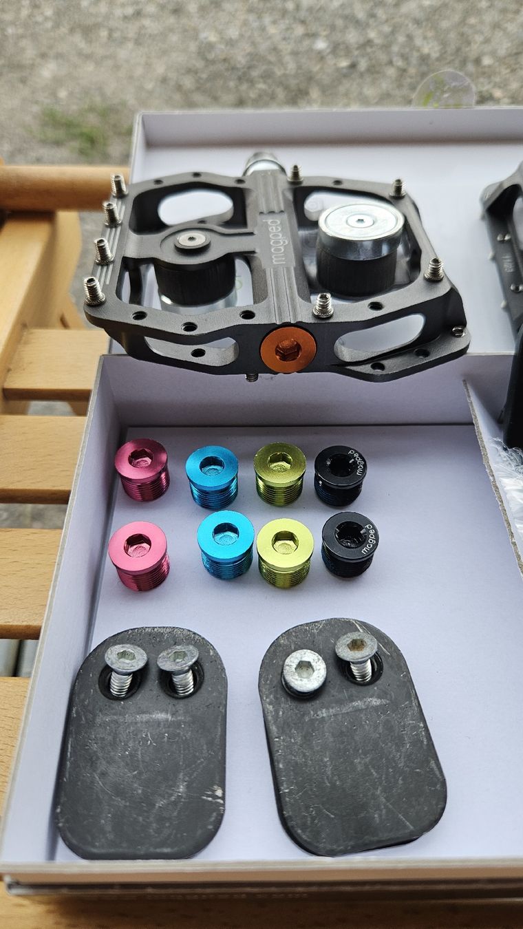 Pièces détachées: Magped Enduro 2 Pedale – D'occasion à Mamishaus par Meeeisi 3