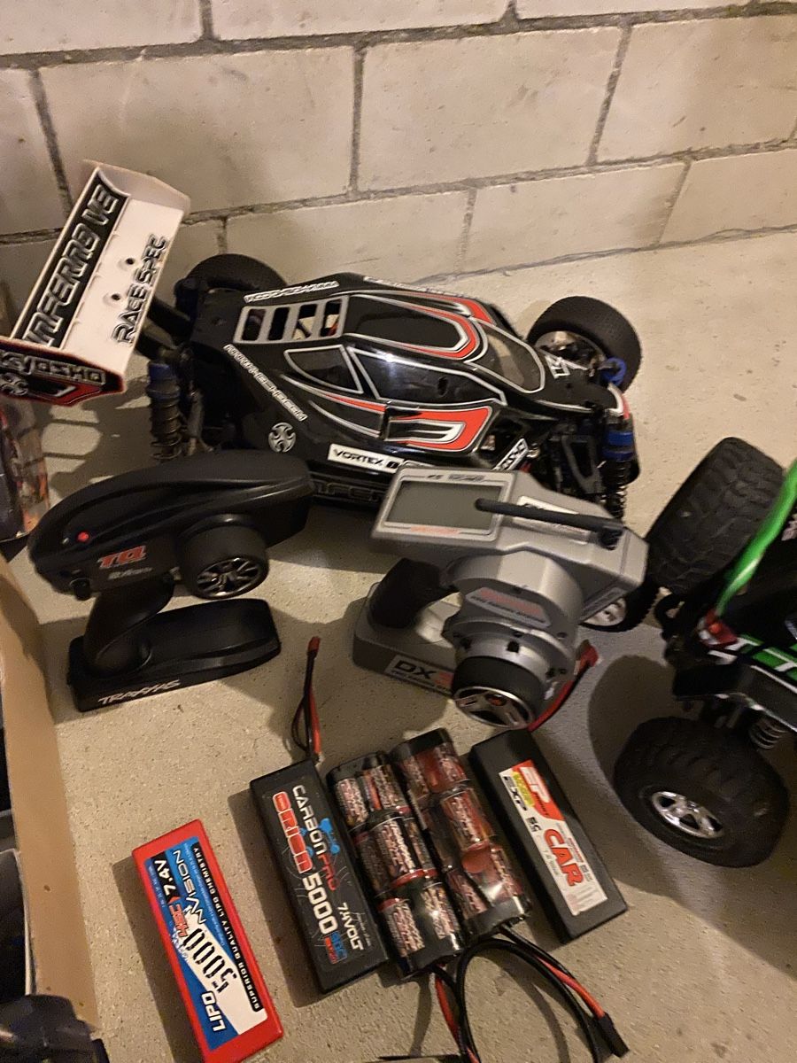 RC Modellbau: Ferngesteuerte Autos – Gebraucht aus Pfäffikon ZH von Nicole_84 2
