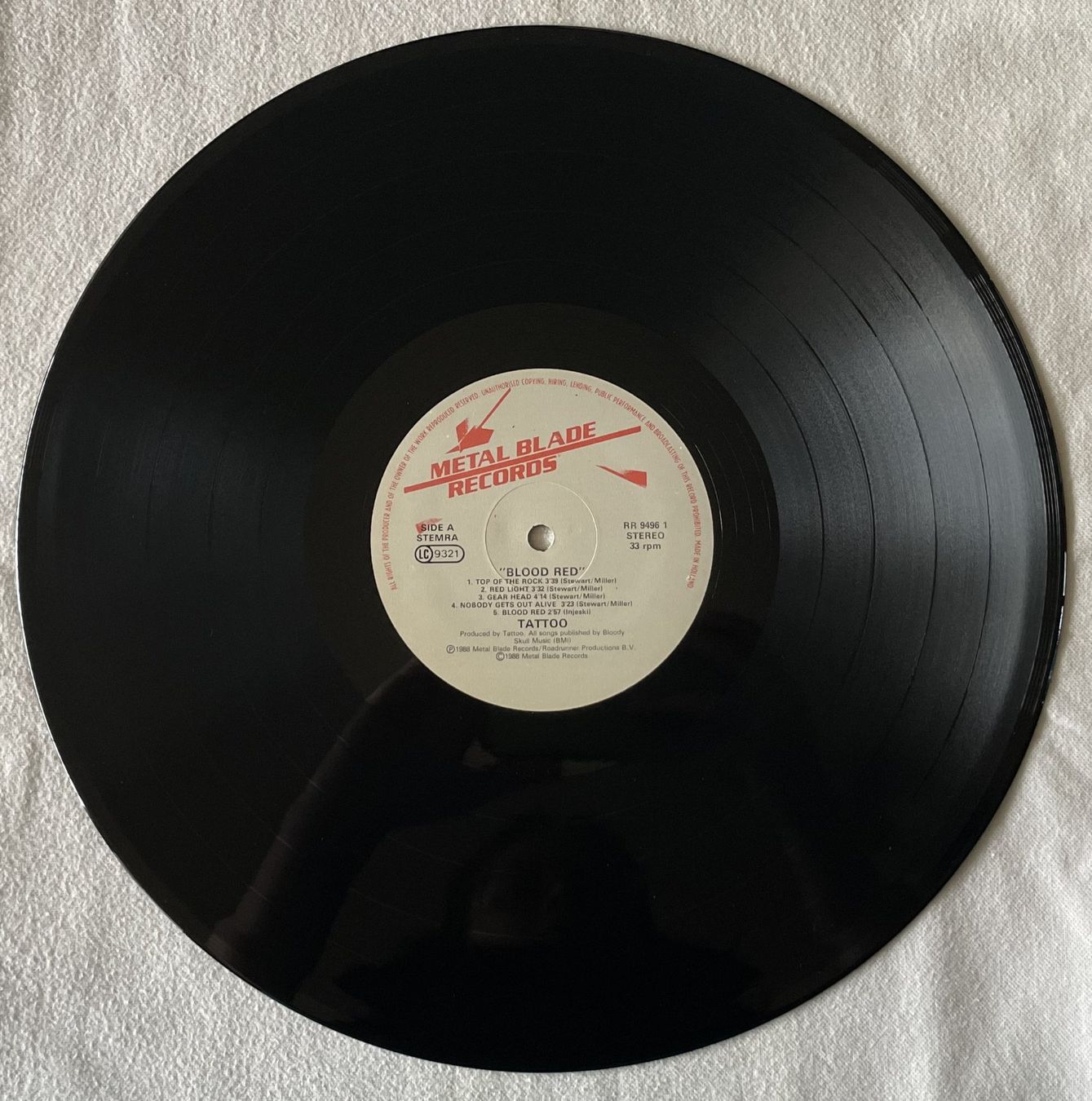 Schallplatten: Tattoo - Blood Red - LP - 1988 - First Press - Roadrunner – Gebraucht aus Uster von Zardodel 2