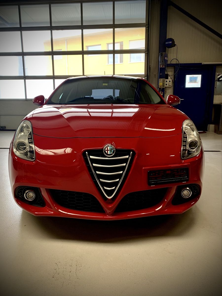 Alfa Romeo Autos: ALFA ROMEO Giulietta 1.4 MultiAir Distinctive – Gebraucht aus Umiken von Chanti_Vosl