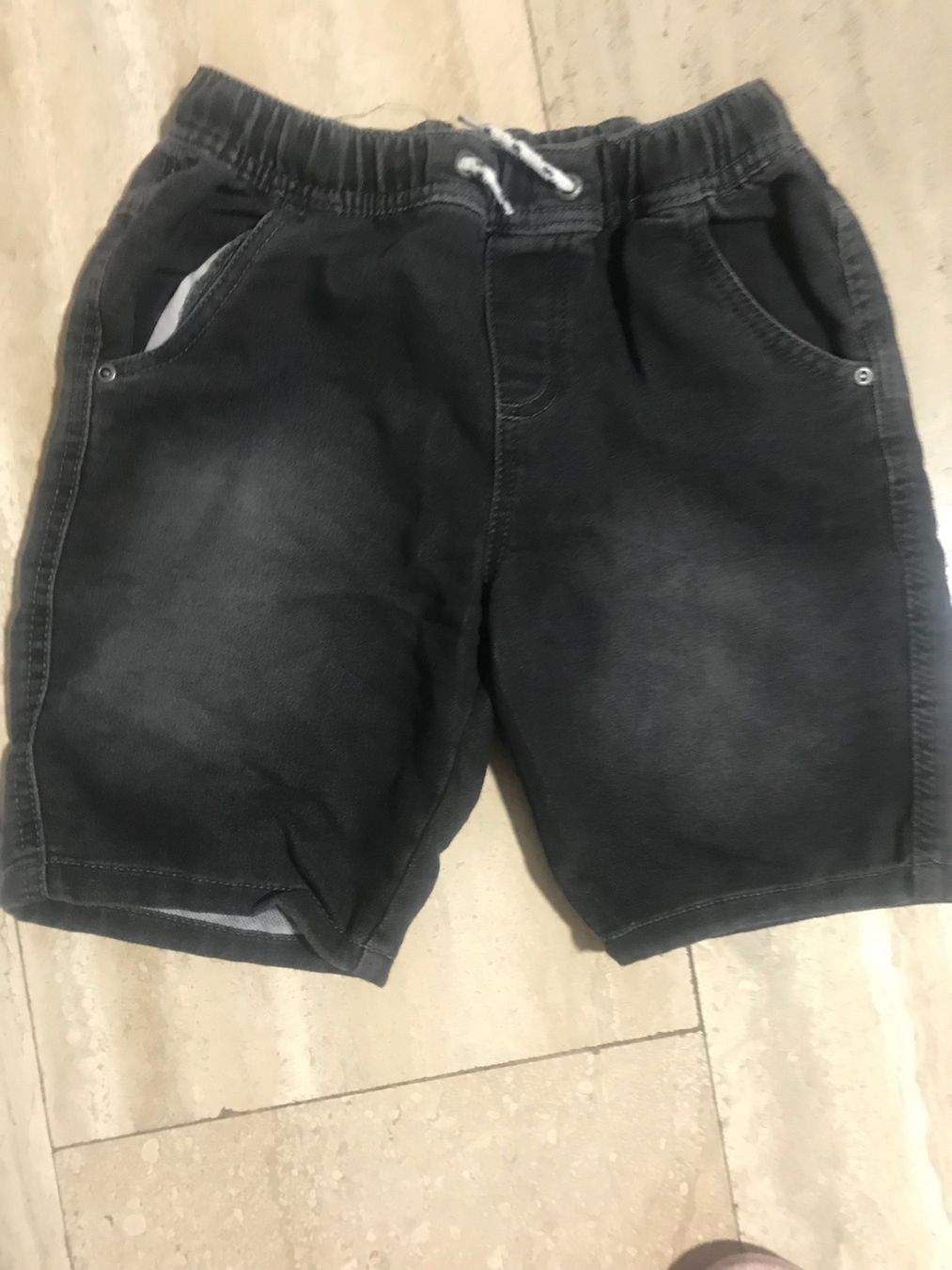 Pantaloni: Shorts gr 140 – Nuovo (secondo la descrizione) da Oftringen venduto da mbc_b8vr
