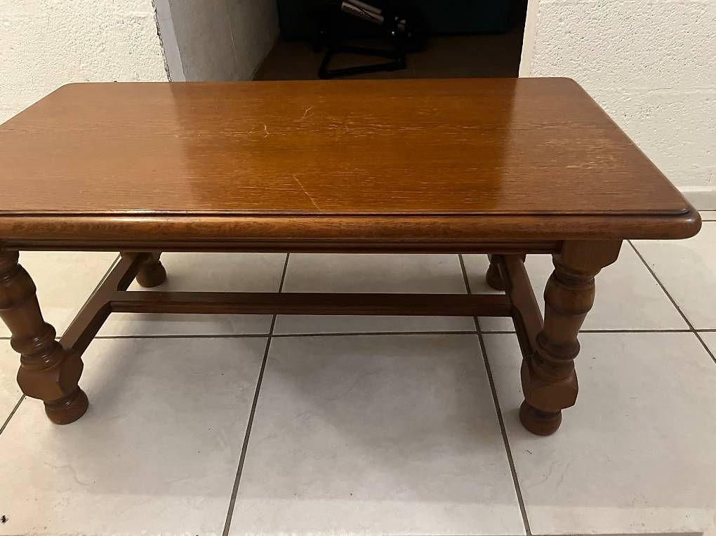 Tische: Petite table de salon – Gebraucht aus Chevroux von ateca2017 1