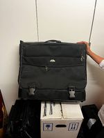 Samsonite Carry On Koffer für Anzüge