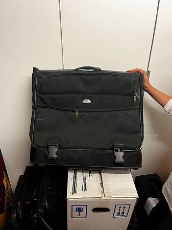 Samsonite Carry On Koffer für Anzüge