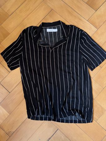 Bershka Kurzarmhemd Schwarz Nadelstreifen