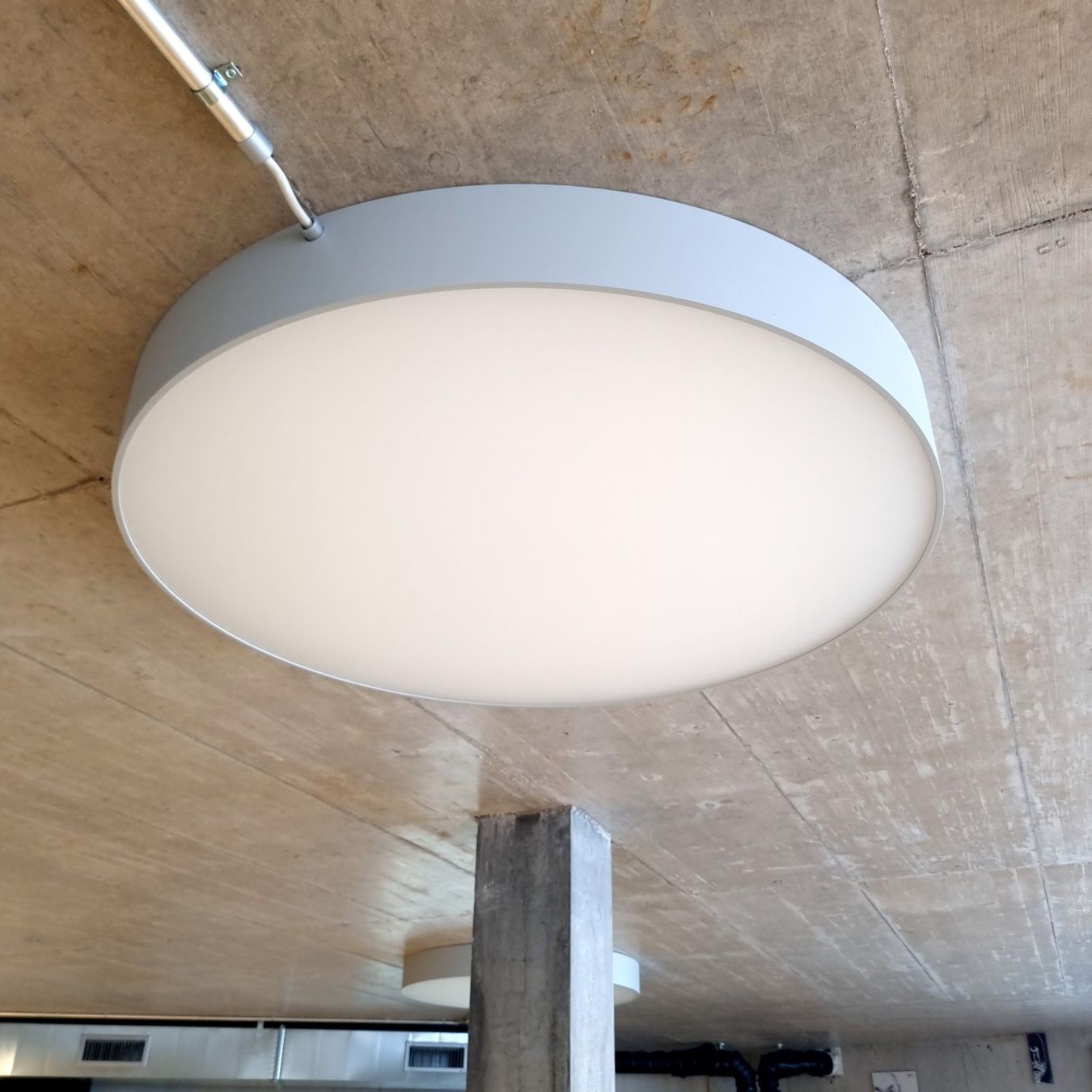 Lustres & lampes de plafonds: VELA R LED Deckenleuchte Ø95cm Ceil.Opal DIM DALI – D'occasion à Affoltern am Albis par Zapro 1