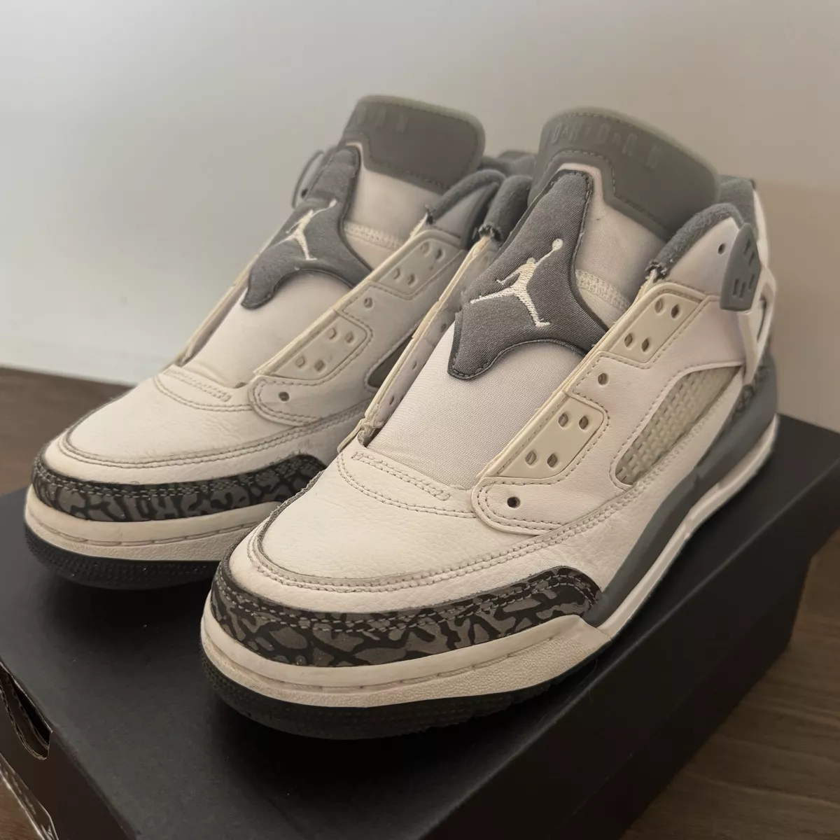 Jordan Schuhe für Jungen: Jordan spizike low 40 – Gebraucht aus Uitikon Waldegg von Miss.Lue