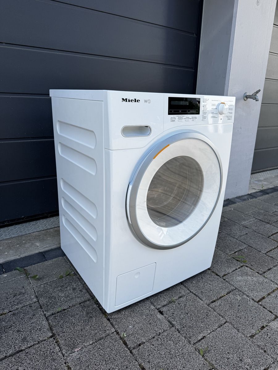 Miele Lavatrici: Miele Waschmaschine W1 – Usato da Arlesheim venduto da VD.HG 4
