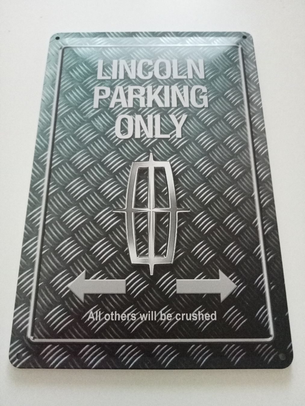 Insegne: Blechschild -LINCOLN-PARKING ONLY – Nuovo e nell'imballaggio originale da Rupperswil venduto da big-one-sale