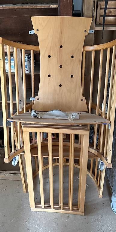 Lits: Lit pour bébé  – D'occasion à Les Genevez JU par mat_9kr6