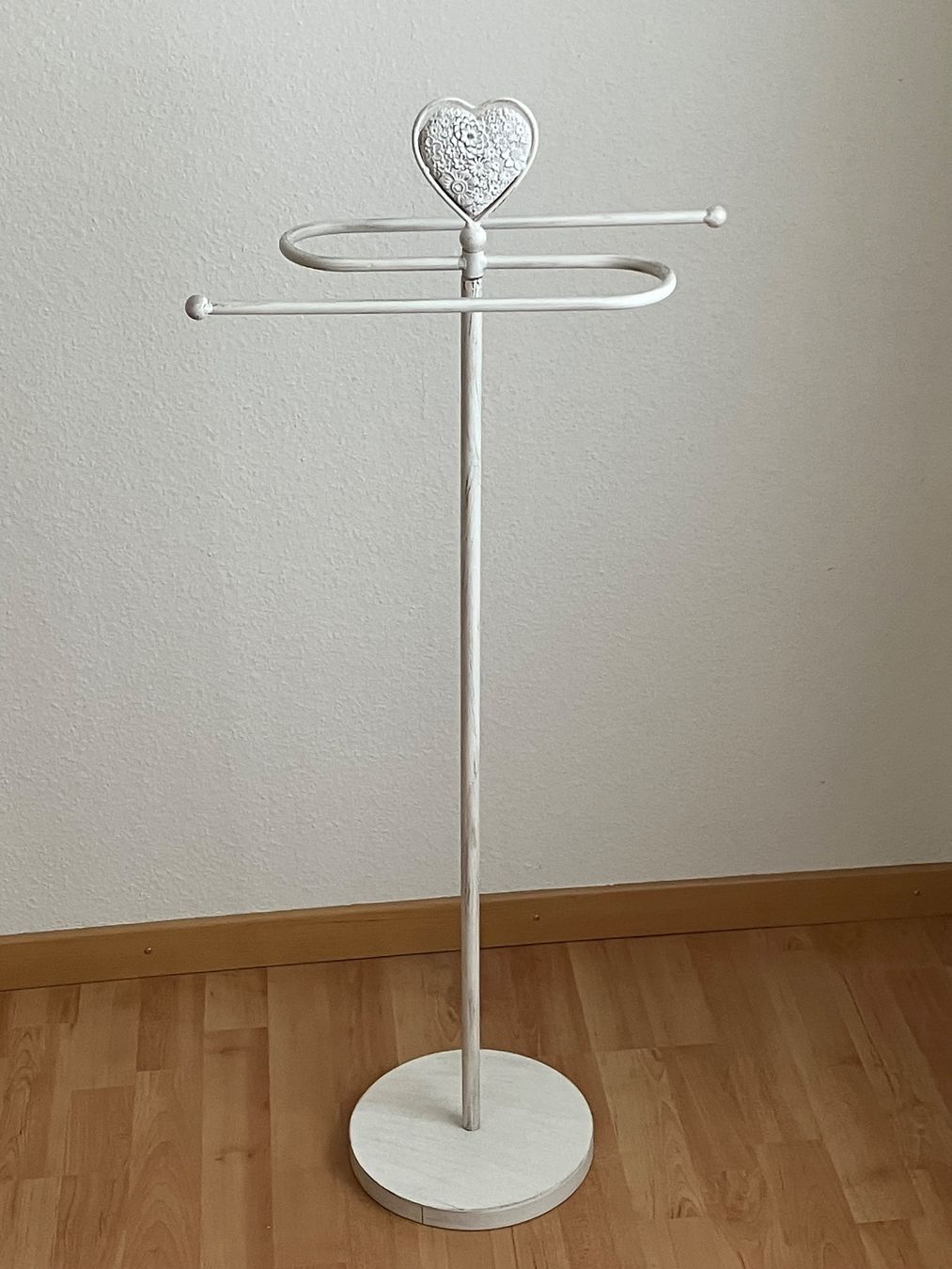 Altro in Decorazioni & Accessori: Shabby Chic Handtuchständer/Kleiderständer weiss – Usato da Rüti ZH venduto da LifeLove