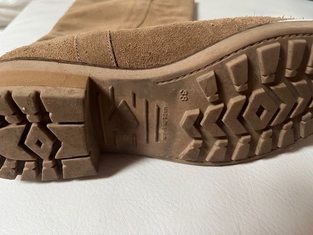 Scarpe da donna: Wildleder-Stiefel – Usato da Steinmaur venduto da Dyleila 2