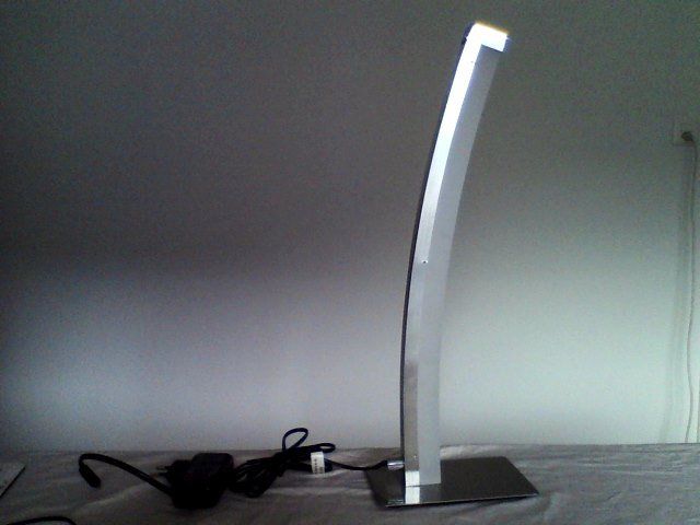 Lampes: 12 Volt Tischlampe mit 220V anschluss – D'occasion à Liesberg par Concombres8478