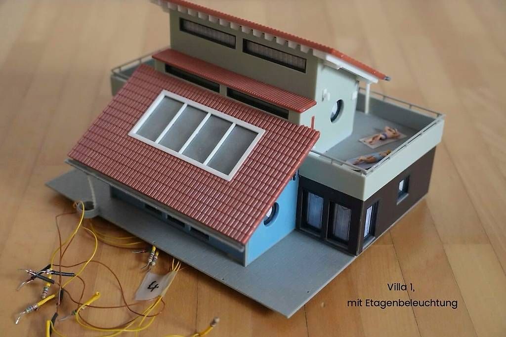 Modellini di ferrovie: Bahnhof und 4 Villen H0 – Usato da Untersiggenthal venduto da gra_b2nk 4