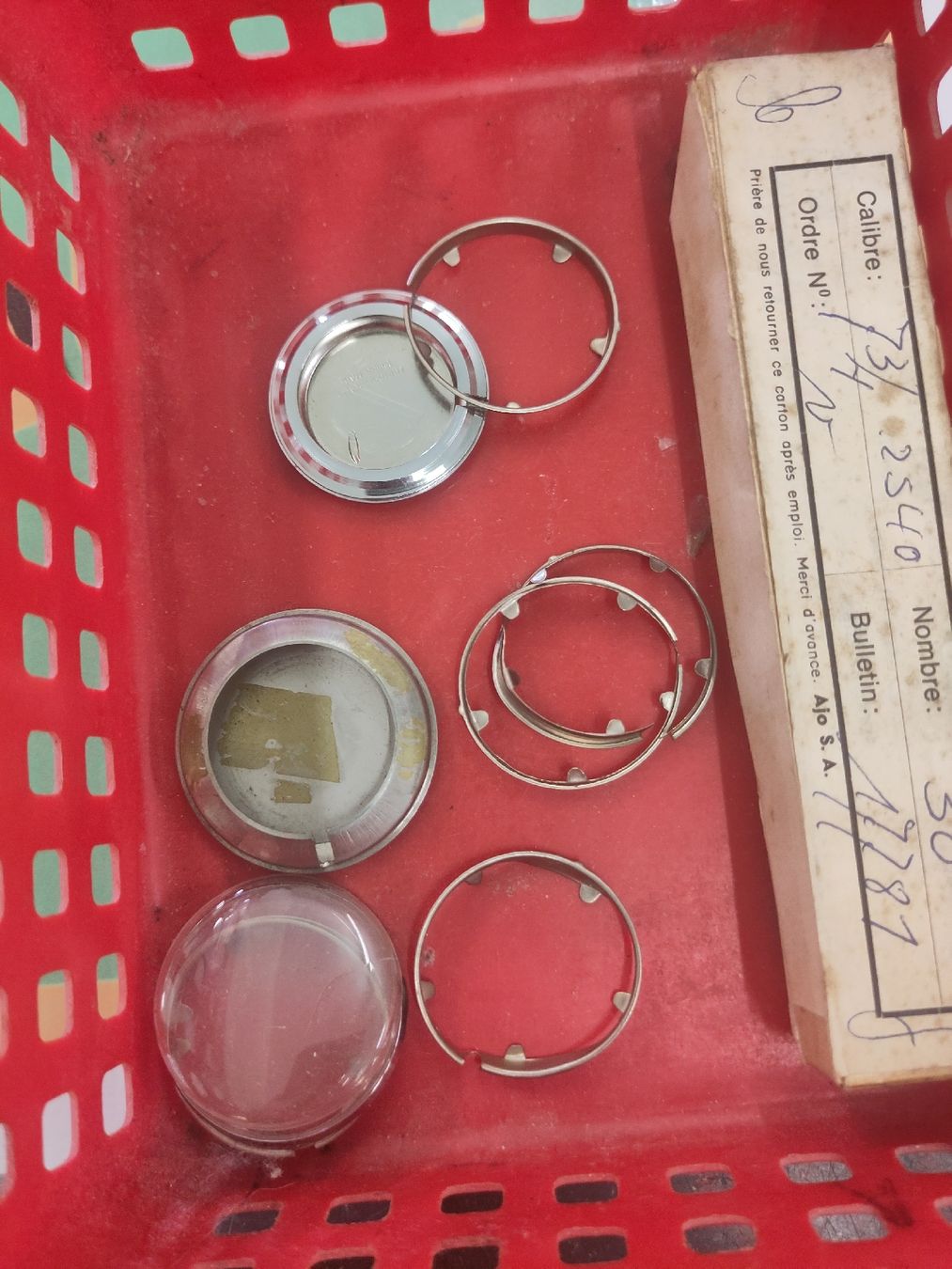 Orologi: Ziffernblätter Cornavin und Uhrenteile Sammlung – Usato da Pratteln venduto da Cartonsducoeur_bl 5