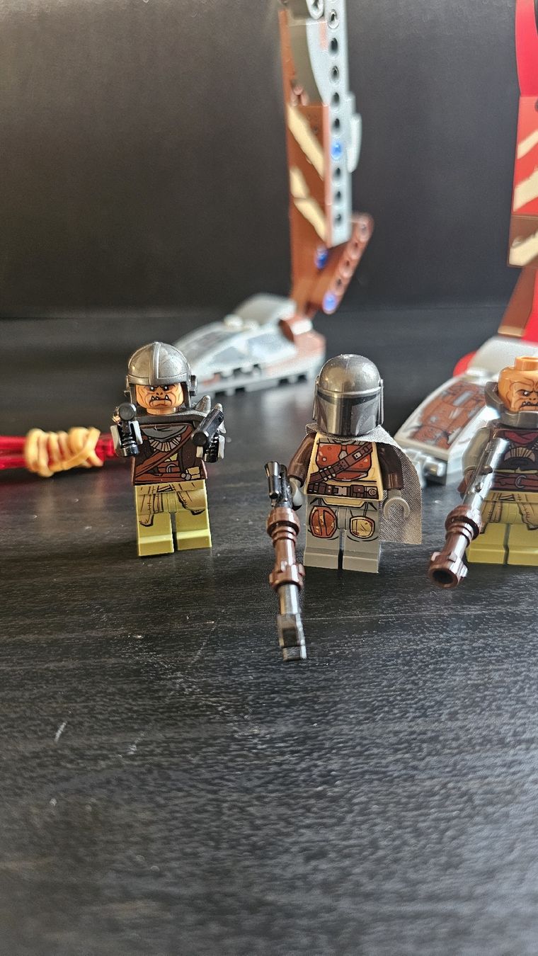 Lego Spielzeuge: LEGO AT-ST-Läufer Mandalorian 75321 – Neu (gemäss Beschreibung) aus Dietlikon von Shyrelia 1