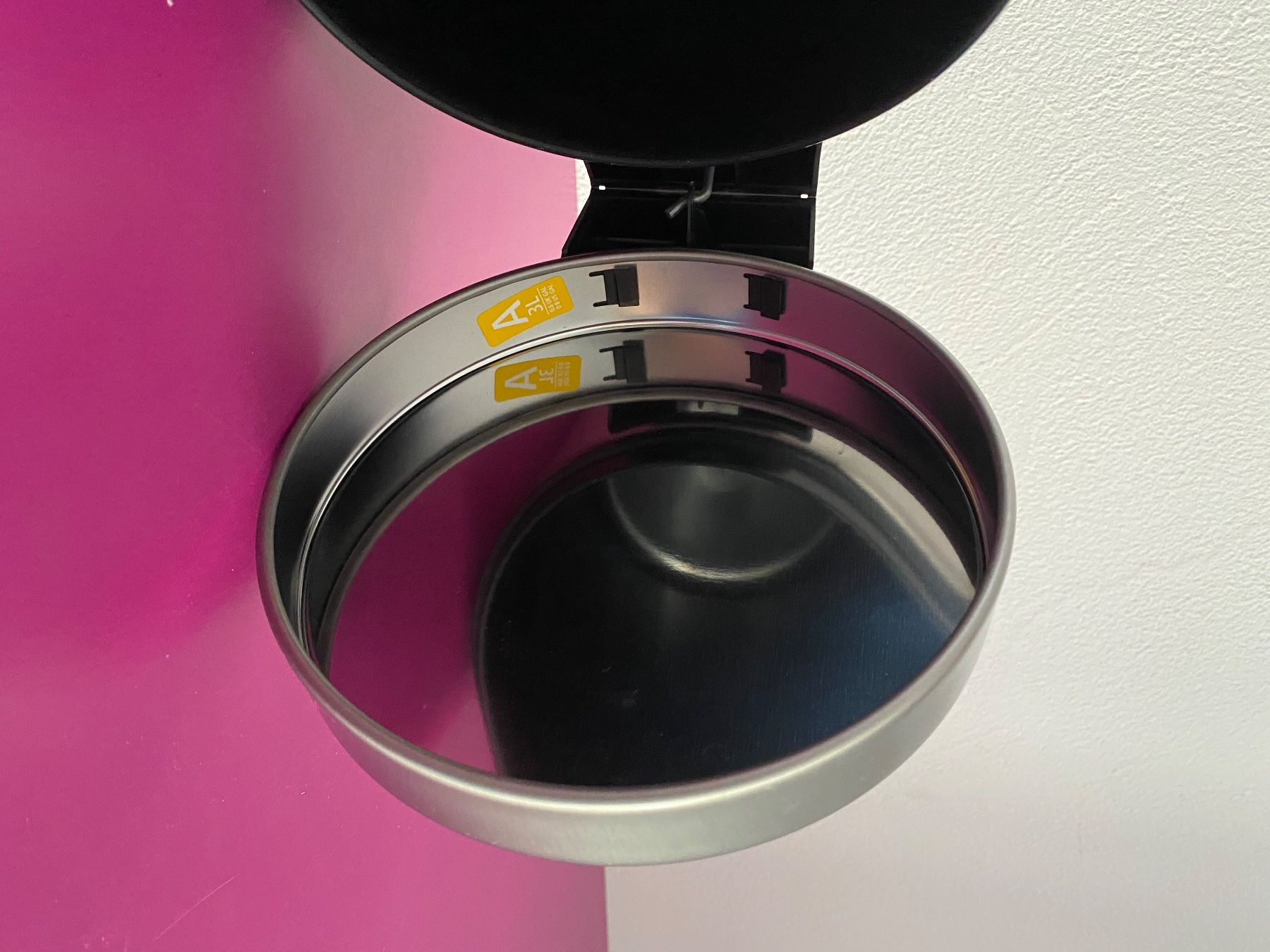 Abfalleimer: 3 Abfalleimer – Gebraucht aus Eschenbach SG von Sums 8