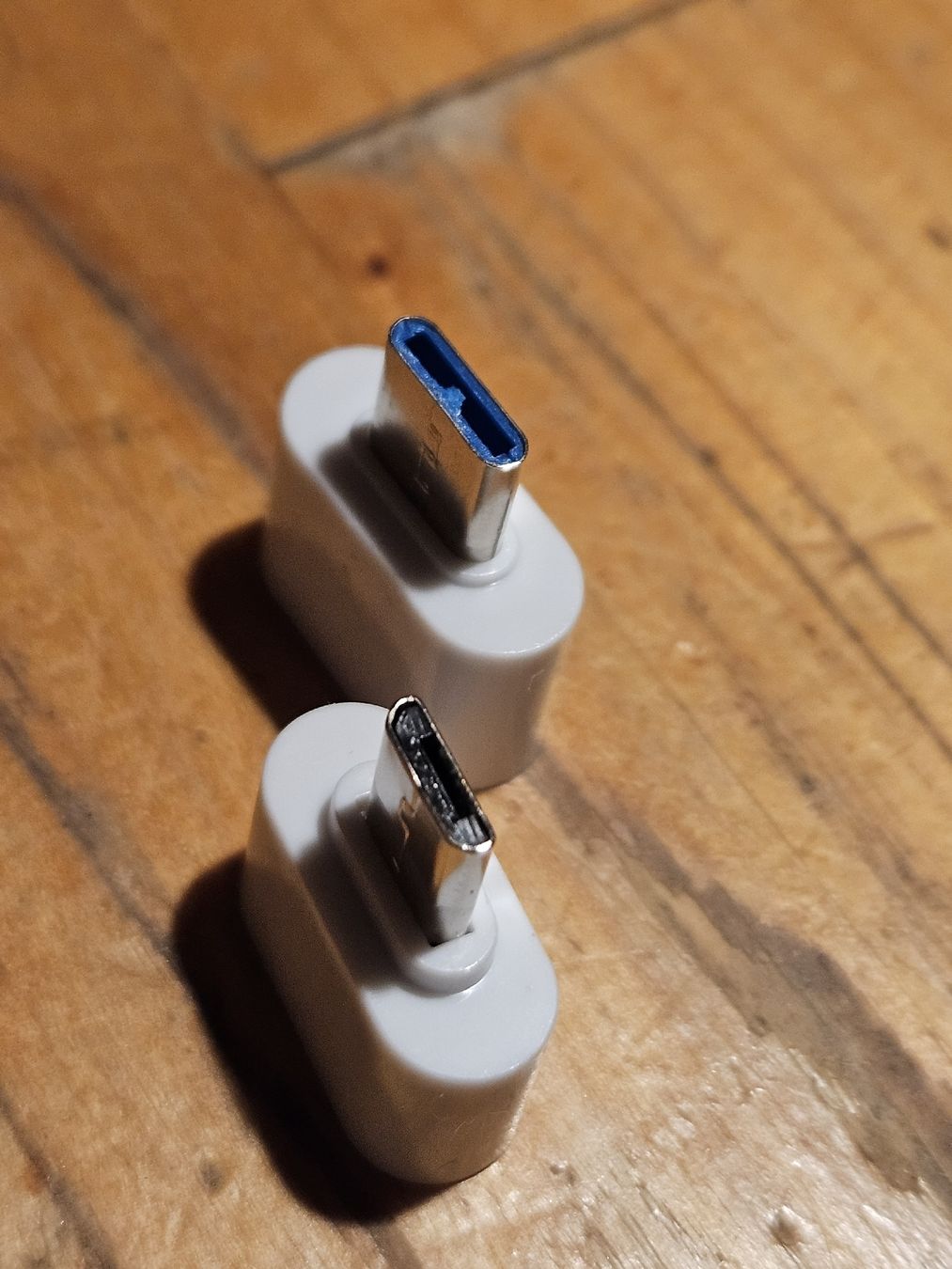 Unità & Adattatore: 2 verschiedene neue USB Adapter – Nuovo (secondo la descrizione) da Wettingen venduto da Sk8ertomda