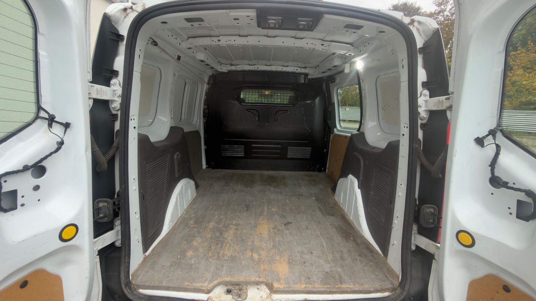 Ford Veicoli commerciali: FORD TRANSIT CONNECT AB – Usato da Sirnach venduto da B.O.B.BIKES 8