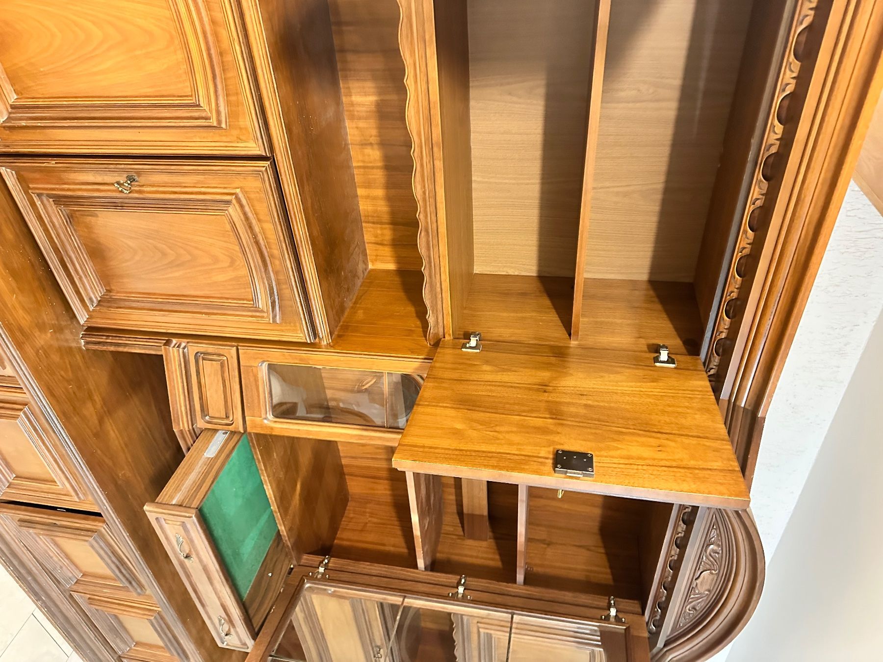 Schränke: Antiker Wandschrank 1.- – Gebraucht aus niederhasli von rami016 6
